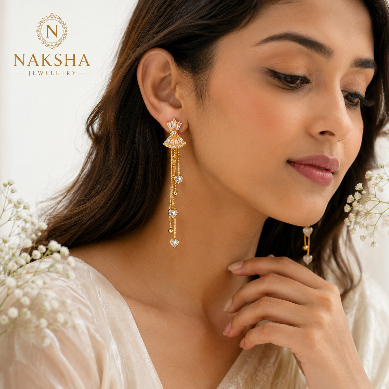 Luxury jewellery pearl and fans