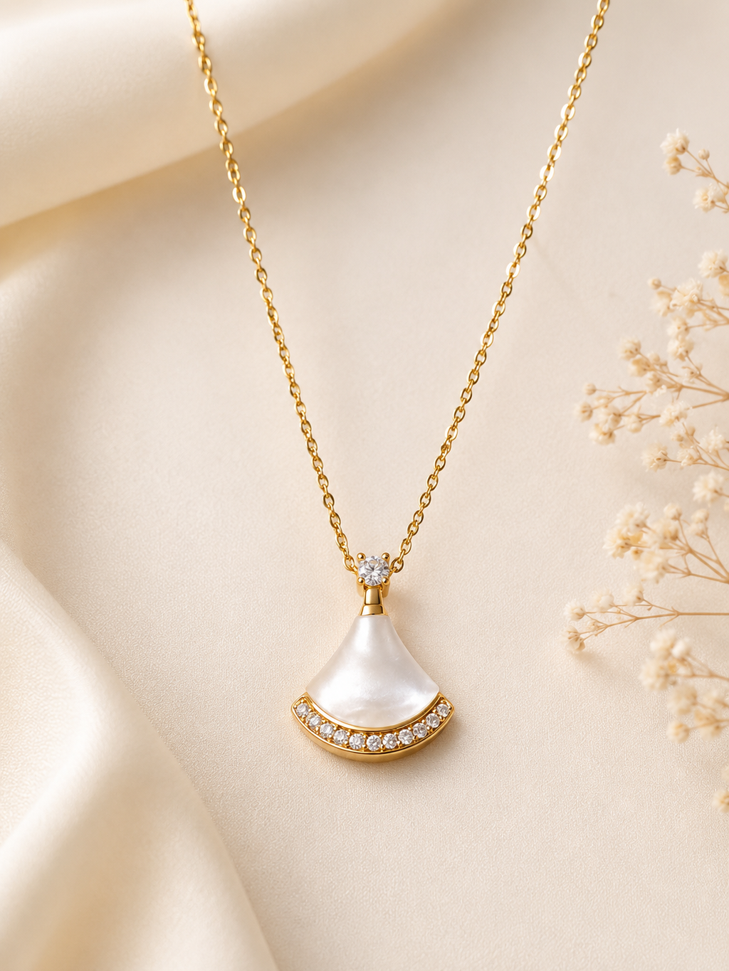 Pearl radiance Necklace